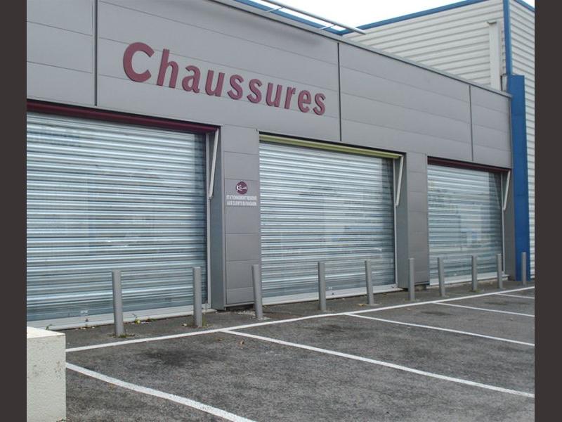 grille de magasin bordeaux, rideau de fer bordeaux, rideau métallique bordeaux CUB gironde et 33